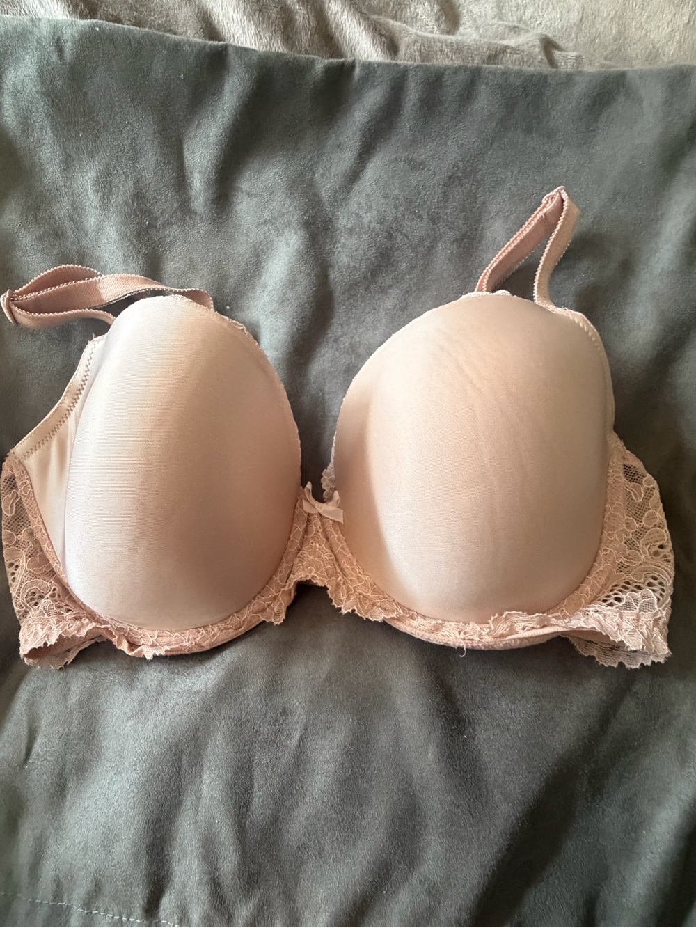 Victoria’s Secret Dream Angels Lined Demi Bra, size 34DD